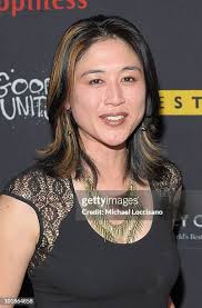 12 Photos & High Res Pictures