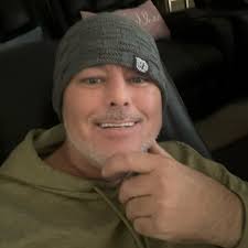 هل ما زال الرجال يحبون جميع النساء الطبيعيات؟ لا يوجد بوتوكس أو حشو أو  إجراءات هنا! :)