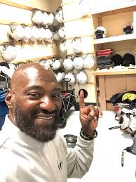 lived at 101st and Hillcrest, there were 22 boys in the neighborhood, never  a shortage of players for any game.