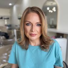 Salon 718 455a Myrtle Ave, Brooklyn, NY 11205