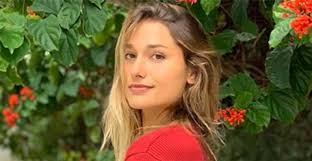 Xuxa em o mistério de feiurinha. Sasha Meneghel Szafir Surge Deslumbrante Em Nova Foto Linda Mais Novela