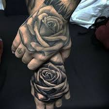 Meilleur 155 Tatouages Rose Tout Ce Que Vous Devez Savoir Significations Club Tatouage Tatouage Tatouage Rose Modele Tatouage
