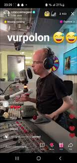 han sa vurpolon i radio rixfm live sändning sjukt😅😅🔥🔥@robincalmegard  #radio #rixFM #live #fyp