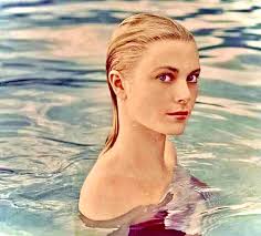 Tell me…the actress with the most natural beauty…my choice #1 Grace  Kelly…Elizabeth Taylor close 2nd