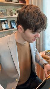 I am playing my new version of Ballade pour Adeline., I hope you will enjoy  it., Thank you so much for supporting my music with stars., I wish you a  fantastic day ❤️