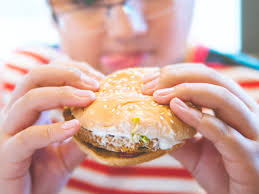 Easy and delicious meals that won't derail your healthy eating goals. Eating Fast Food Frequently Affects Teenagers Health