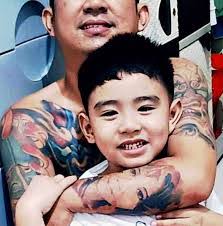 Miranda Norman's Instagram, Twitter & Facebook