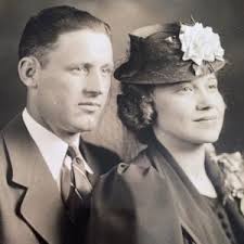 WWII DRAFT CARD FOR EVERETT NAVE STITT EVERETT WAS BORN IN MISSOURI IN 1918  . . . BY 1940 THE FAMILY WERE LIVING IN THE KIOWA PRECINCT, SCOTTS BLUFF  COUNTY, NEBRASKA. HE