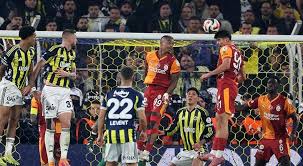 Milliyet Gazetesi yazarları Fenerbahçe - Galatasaray derbisini yorumladı! 'Karşılıklı rezillikten sonra maçın hakkı beraberlikti'