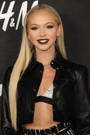 Jun 07, 2021 · ariel winter 06/07/2021, ariel winter style, outfits, clothes and latest photos. Jordyn Jones Style Clothes Outfits And Fashion Page 27 Of 39 Celebmafia