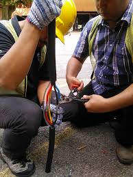 Skkl dengan serat optik menyediakan komunikasi dengan bit rate tinggi. Contoh Cara Penyambungan Terus Kabel Dkeen Electrical Facebook