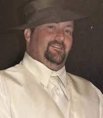 Kelly Patten's Instagram, Twitter & Facebook