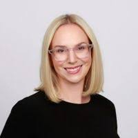 Carole Karam's Instagram, Twitter & Facebook