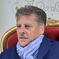 50+ perfiles de «Archieri»