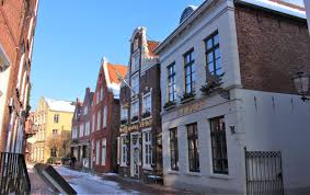 Merenkulku on hallinnut pohjanmeren rannikon läheisyydessä sijaitsevan leerin elämänmenoa vuosisatoja. Altstadt Leer Ostfriesland Ostfriesland Reiseziele Altstadt