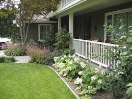 What are good landscaping ideas for ranch homes? Punch Home Landscaping Ideas To Make Your Homes Beautiful Are You Interiordecoratingcolors Inte Porch Landscaping Front Yard Landscaping Design House Landscape
