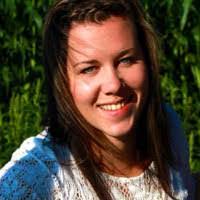 Tina Dunphy's Instagram, Twitter & Facebook