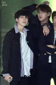 Share the best gifs now >>> Hq 180512 Seventeen Mingyu Wonwoo At Cyp Dream Concert 2018 Carat ìºëŸ¿ Amino