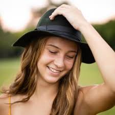 Carrie Weber (@CarrieWeber2)