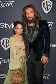 Jason momoa und lisa bonet sind seit 15 jahren ein paar, seit 2017 verheiratet und haben zwei gemeinsame kinder. Jason Momoa Er Liebte Seine Ehefrau Schon Seit Er 8 War Promiflash De