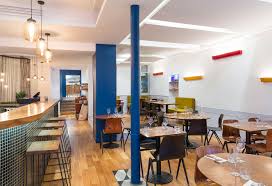 Bistrot Bar A Manger De Cuisine Franco Nippone Ouvert Du Mardi Au Vendredi De 12h A 14h30 Et De 20h A 23h En Continu D Bistronomie Bar A Manger Restaurant