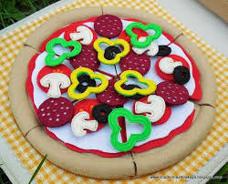 как сделать продукты для игры в магазин своими руками Chudo Masterskaya Picca Iz Fetra Pizza From Felt Igrushechnaya Eda Iz Vojloka Vojlochnaya Eda Idei Dlya Blyud