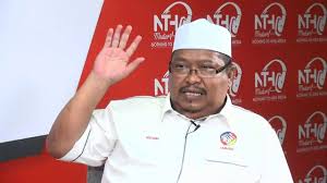 Ketua setiausaha menjadi penasihat pentadbiran kepada menteri. Tengku Nadhirah Sultan Mizan Dahului Penerima Gelaran Kebesaran Terengganu By Tv Darul Iman