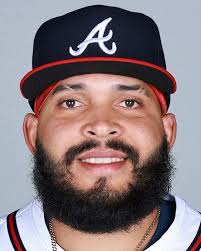 Braves player fractures right elbow