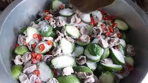 Masukkan air asam jawa, santan pekat, buah kedondong yang direbus tadi, kerisik, garam, dan gula merah. Resepi Jeruk Asam Boi Kedondong Resepi Merory Sedap Betul