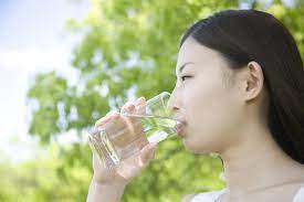 Drinking mineral water may promote bone, digestive, and heart health, and lower blood pressure. Protocol On Water And Health Umweltbundesamt