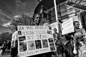 Les Mjc Sont En Danger Federation Regionale Des Maisons Des Jeunes Et De La Culture En Ile De Franc Ile De France Economie Sociale Et Solidaire Dangereux