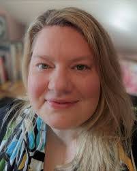 Crystal Bartlett's Instagram, Twitter & Facebook