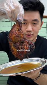 Roti Susu Biasa❌ Roti Susu Banjir Sampe Tumpah✓ Ada yang udah pernah coba??  cara makannya gini bukan sih #kuliner #bandung #kulinerbandung #cihapit  #drunkbaker #food #Foodie #viral #trending #fyp