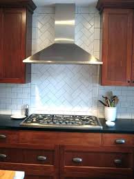 Don T Love The Border Oven Backsplash Tile Behind Stove Only Stainless Steel Behind Luxury Kitchen Cabinets Cherry Cabinets Kitchen Kitchen Accessories Decor