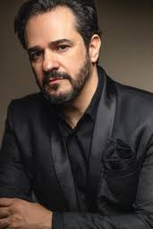 Leonardo Neiva, Baritone