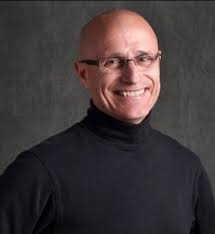 Learn about the Mentors helping entrepreneurs in our program