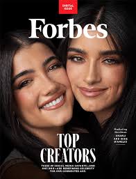 Dixie Forbes's Instagram, Twitter & Facebook