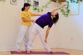 Average fees is 78,643 per year. Yoga And Meditation In Toronto Toronto Sivananda Yoga Vedanta Centre