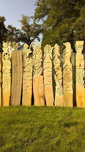 Pin Von Mario Mattiello Auf Lavorare Il Legno Mit Bildern Holz Im Garten Gartenkunst Holz Schnitzen