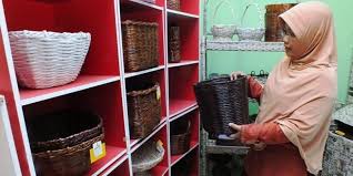 Kerajinan Dari Bahan Limbah Kertas Halaman All Kompas Com
