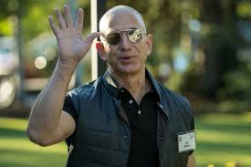 Billionaires fight over what is actual outer space as branson gets set to launch before bezos. Dzheff Bezos Uhodit S Posta Gendirektora Amazon Glavkom