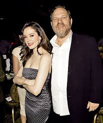 Check out my album planet 9. Rose Mcgowan Wurde Mit 15 Von Einem Oscar Gewinner Vergewaltigt Leute Bild De
