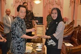 Jadi anda bisa mengikuti proses seperti membuat. Dua Perusahaan Mancanegara Jajaki Kerjasama Di Purbalingga