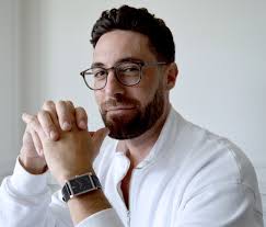 Brandon Kaplan Wears VIEREN Swiss Luxury Automatic Watch