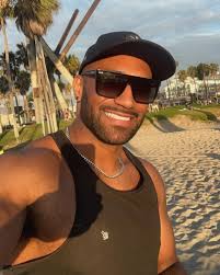 Justin Strange-Dedier (@justinstrange_) • Instagram photos and videos