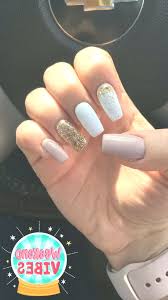 Ahora que se aproximan las fiestas te compartiremos este pequeño tutorial imágenes y vídeos para que aprendas hacerte uñas acrílicas uñas de acrílico blancas parada del acrílico blanco por 4 del acrílico cristal no mezcló muy bien mezcladito y voy a realizar este blanco lechoso que tanto nos encanta. Nails Acrilico Blancas Beautiful Hands Have Always Been Part Of Our Grooming Ritual Since Unas Acrilicas Blancas Unas Acrilicias De Gel Disenos De Unas Blancas