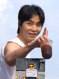 Johnny Suh: Memilih Menjadi Sugar Daddy?