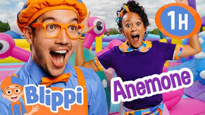 Mickey Mouse Clubhouse Hot Dog Dance & Real Life Dutch