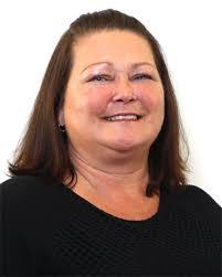 Gina Sumner's Instagram, Twitter & Facebook