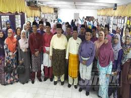 Ushbu tizimdan taman universiti yuragi kebangsaan zonasida joylashgan aeon taman universiti (nomi bilan tanilgan jusco) va aksariyat do'konlar joylashgan. Johor Kekurangan Guru Lima Subjek Kata Exco